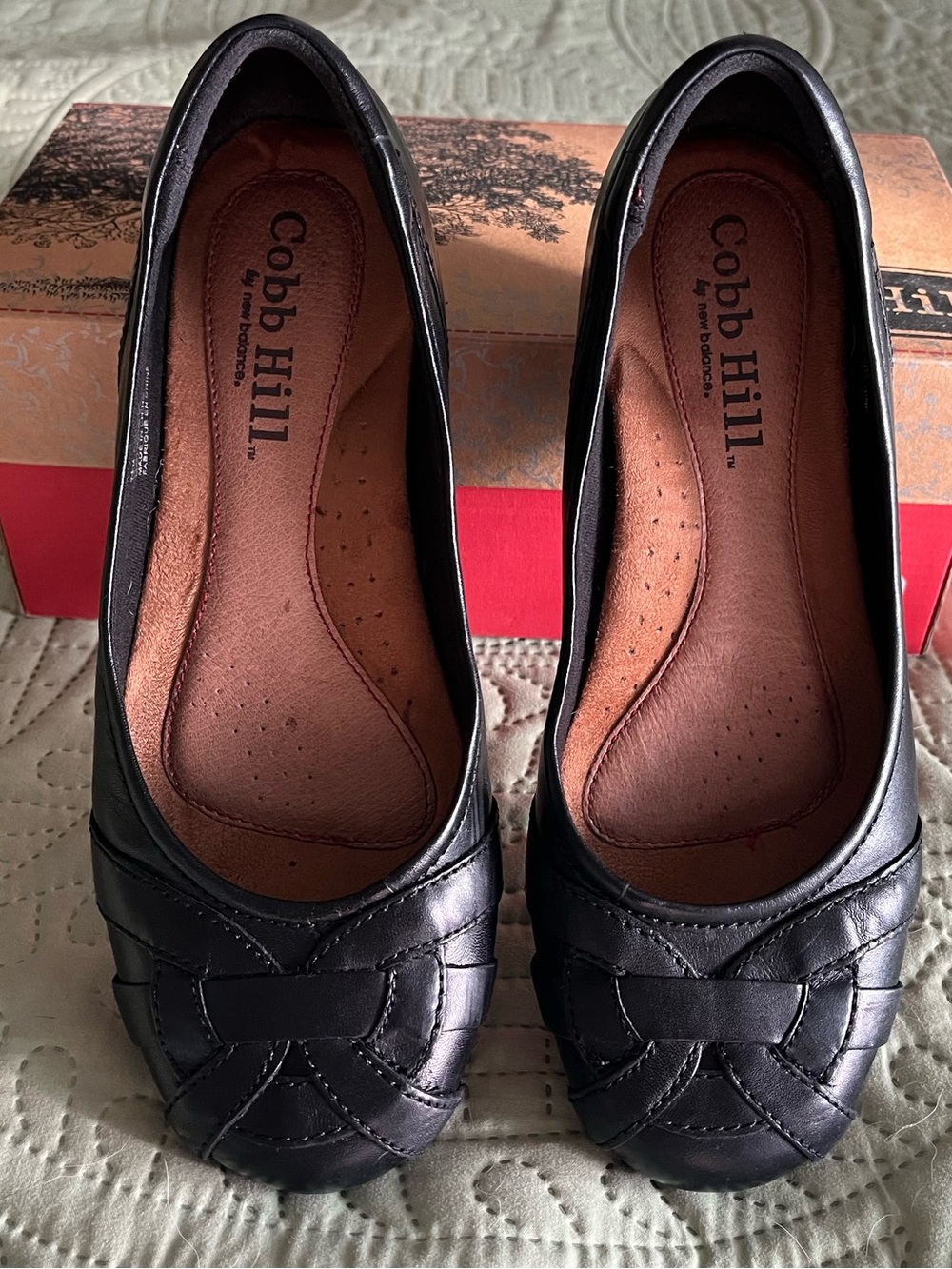 Cobb Hill by New Balance Black Leather Slip-On Flats, Size 7.5